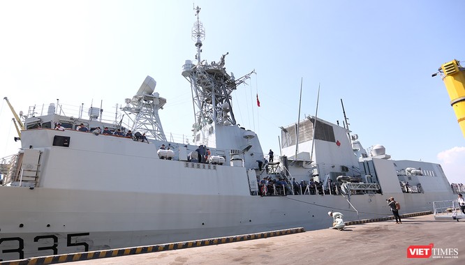 Xem sức mạnh của đội tàu Hải quân Canada tại Đà Nẵng ảnh 9