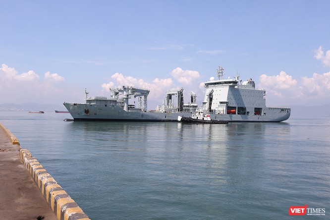 Xem sức mạnh của đội tàu Hải quân Canada tại Đà Nẵng ảnh 18