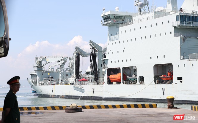 Xem sức mạnh của đội tàu Hải quân Canada tại Đà Nẵng ảnh 25