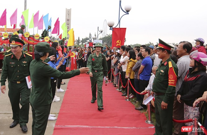 Chùm ảnh: Những khoảnh khắc xúc động trong Lễ giao nhận quân Đà Nẵng 2019 ảnh 1