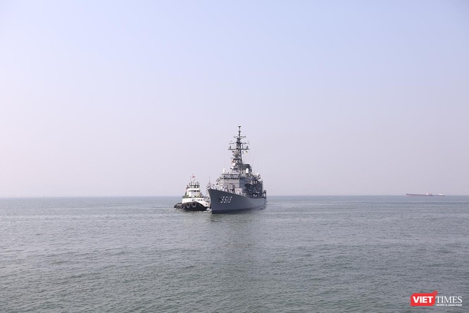 Cận cảnh cặp chiến hạm Nhật Bản vừa cập cảng Tiên Sa ảnh 17