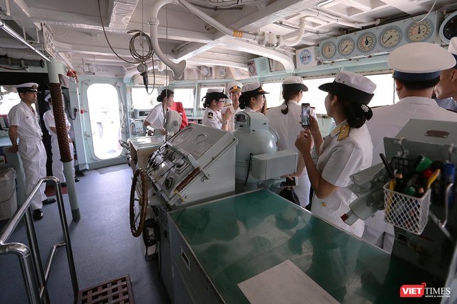 Cận cảnh cặp chiến hạm Nhật Bản vừa cập cảng Tiên Sa ảnh 32