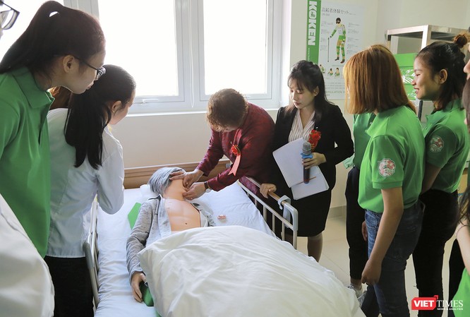 Đà Nẵng có phòng thực hành điều dưỡng tiêu chuẩn y tế Nhật Bản đầu tiên ảnh 1