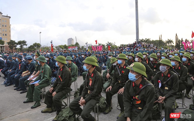 Đà Nẵng: 100% thanh niên nhập ngũ được kiểm tra dịch tễ, đo thân nhiệt trong ngày tuyển quân ảnh 1