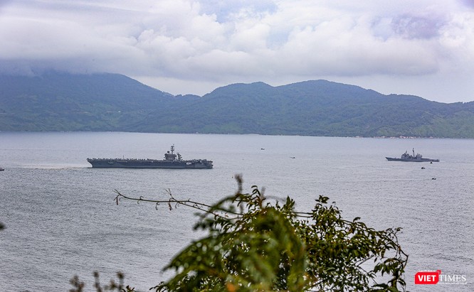 Toàn cảnh chuyến thăm của đội tàu USS Theodore Roosevelt (CVN-71) ở Đà Nẵng ảnh 1