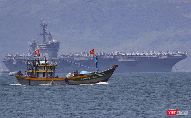 Toàn cảnh chuyến thăm của đội tàu USS Theodore Roosevelt (CVN-71) ở Đà Nẵng ảnh 23