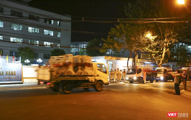 Ảnh: Đà Nẵng chính thức phong tỏa 3 bệnh viện để phòng COVID-19 ảnh 2
