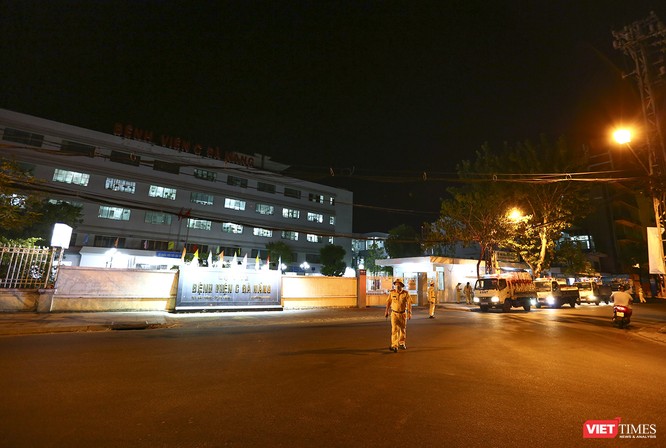 Ảnh: Đà Nẵng chính thức phong tỏa 3 bệnh viện để phòng COVID-19 ảnh 4