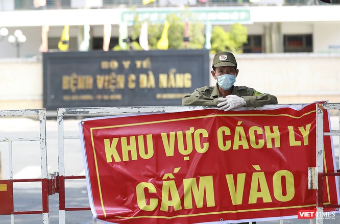 Ảnh: Tình người Đà Nẵng qua những chuyến hàng ủng hộ bác sĩ nơi tuyến đầu chống dịch ảnh 8