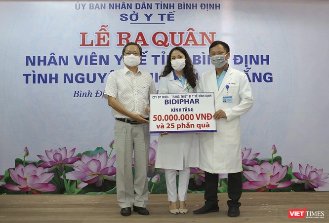 Ảnh: Đoàn cán bộ Y tế tỉnh Bình Định lên đường chi viện cho Đà Nẵng chống dịch COVID-19 ảnh 7