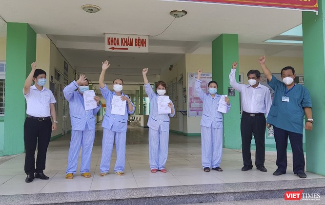 Thêm 10 bệnh nhân mắc COVID-19 ở Đà Nẵng xuất viện ảnh 1
