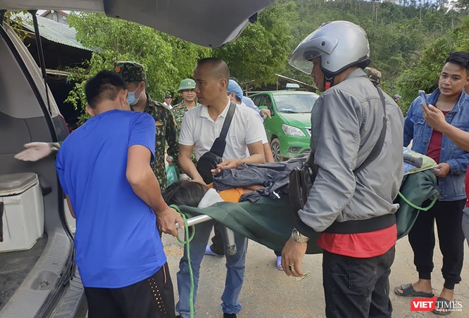 Cận cảnh cứu hộ nạn nhân sạt lở đất ở Trà Leng ảnh 25