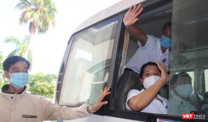 Quảng Nam: Đoàn y bác sĩ tình nguyện lên đường hỗ trợ TP HCM chống dịch COVID-19 ảnh 8