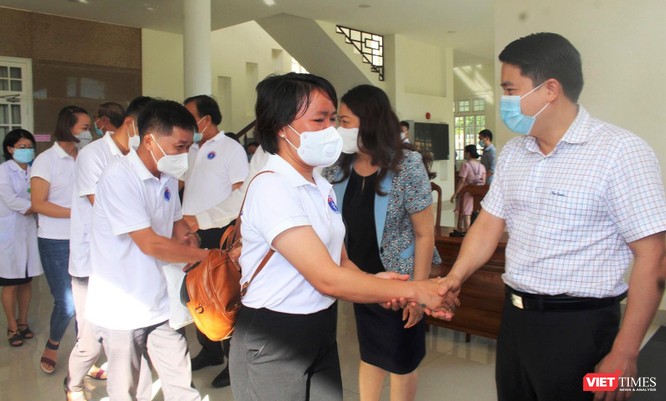Quảng Nam: Đoàn y bác sĩ tình nguyện lên đường hỗ trợ TP HCM chống dịch COVID-19 ảnh 4