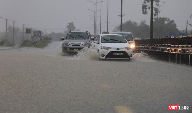 Quảng Nam mưa lớn kéo dài khiến nhiều khu vực chìm sâu trong nước ảnh 6
