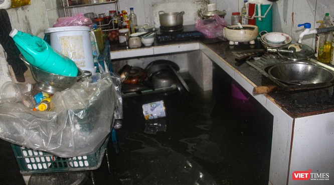 Quảng Nam: Mưa lớn kéo dài, nhiều nơi ở TP Tam Kỳ ngập sâu trong nước ảnh 13