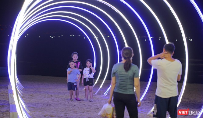 Đà Nẵng: Bãi biển du lịch đêm Mỹ An khởi động phục vụ du khách ảnh 9