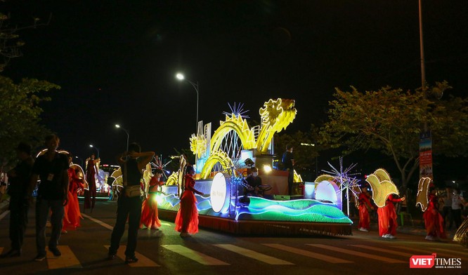Ảnh: Đà Nẵng sôi động với lễ hội Carnival đường phố 2022 ảnh 2