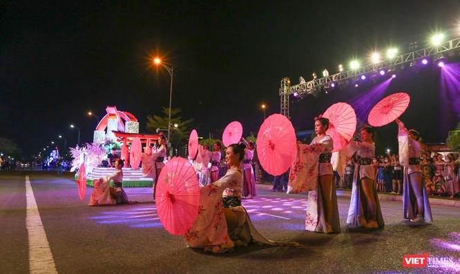 Ảnh: Đà Nẵng sôi động với lễ hội Carnival đường phố 2022 ảnh 11