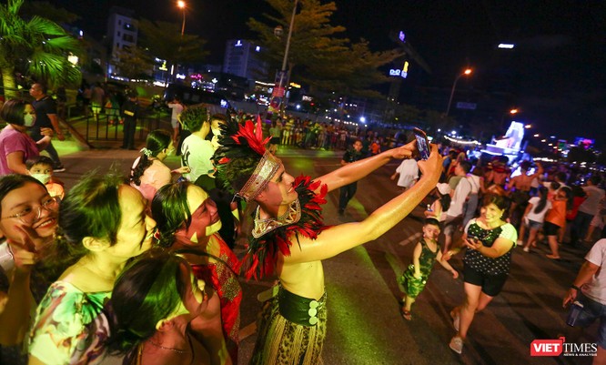 Ảnh: Đà Nẵng sôi động với lễ hội Carnival đường phố 2022 ảnh 44