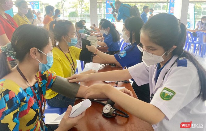 Hội Thầy thuốc trẻ Việt Nam khám, cấp thuốc miễn phí cho hơn 3.200 công nhân tại 6 tỉnh, thành ảnh 11