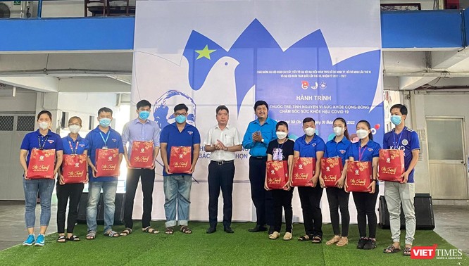 Hội Thầy thuốc trẻ Việt Nam khám, cấp thuốc miễn phí cho hơn 3.200 công nhân tại 6 tỉnh, thành ảnh 1