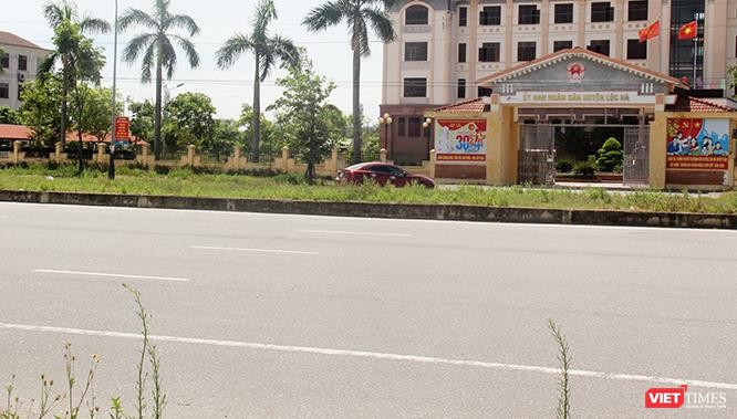 Hoảng sợ nhìn cách chạy xe “không giống ai” ở huyện Lộc Hà (Hà Tĩnh) ảnh 24