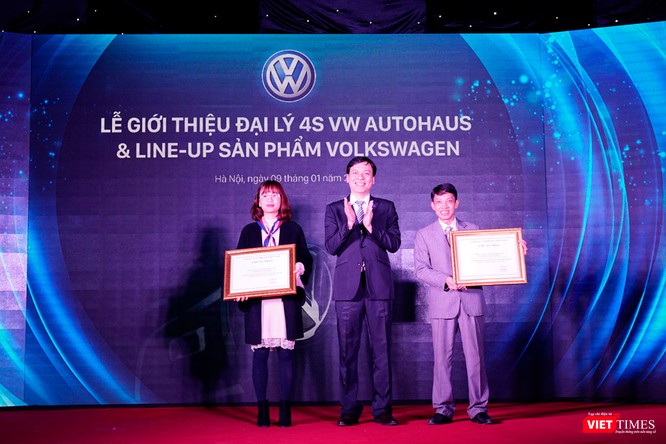 Hai showroom của đại lý 4S VW AutoHaus đồng loạt khai trương tại Hà Nội ảnh 2