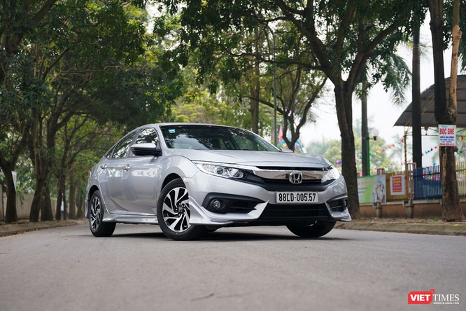 Honda Civic 1.8 E 2018 có xứng với mức giá 758 triệu đồng? ảnh 7