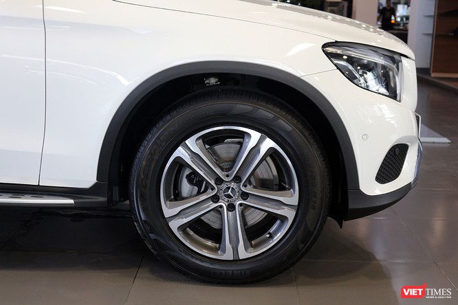 Cận cảnh những chi tiết khác biệt trên phiên bản mới Mercedes-Benz GLC 200 ảnh 3