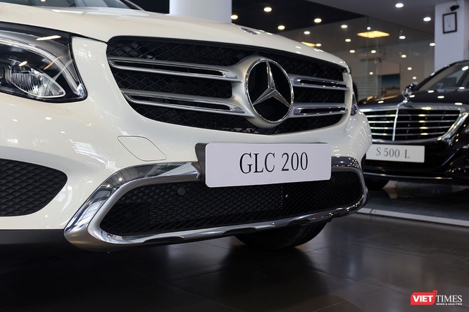 Cận cảnh những chi tiết khác biệt trên phiên bản mới Mercedes-Benz GLC 200 ảnh 2