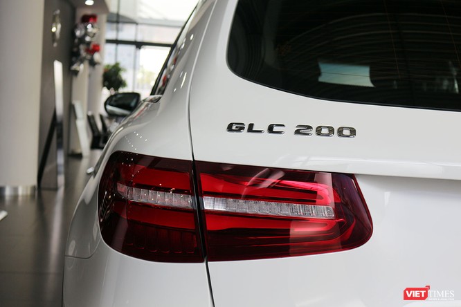 Cận cảnh những chi tiết khác biệt trên phiên bản mới Mercedes-Benz GLC 200 ảnh 6