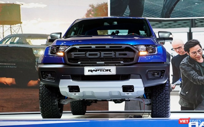 Ford Ranger Raptor có giá 1,198 tỷ đồng, tháng 11/2018 bắt đầu giao xe cho khách ảnh 1