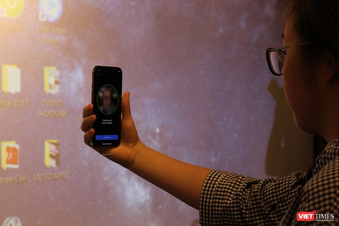 Từ iPhone đời đầu đến iPhone X lần đầu tiên hội tụ trong một triển lãm tại Hà Nội ảnh 16
