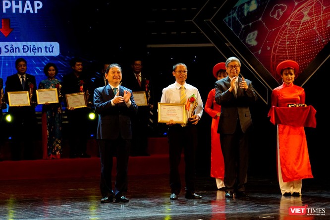 Giải thưởng Chuyển đổi số Việt Nam cổ vũ ứng dụng công nghệ để chuyển đổi số mạnh mẽ ảnh 14