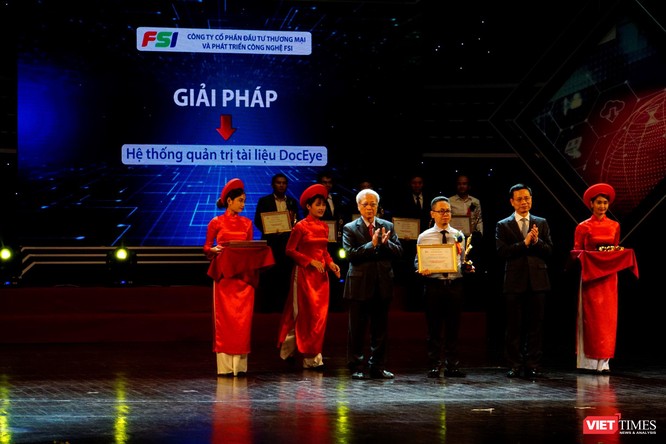 Giải thưởng Chuyển đổi số Việt Nam cổ vũ ứng dụng công nghệ để chuyển đổi số mạnh mẽ ảnh 32