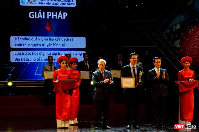 Giải thưởng Chuyển đổi số Việt Nam cổ vũ ứng dụng công nghệ để chuyển đổi số mạnh mẽ ảnh 33