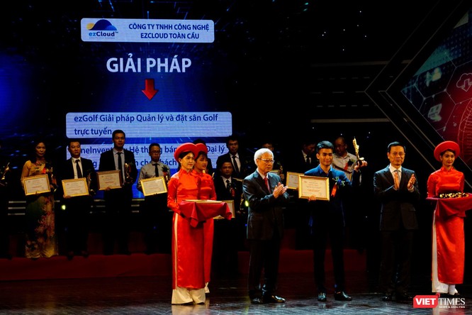 Giải thưởng Chuyển đổi số Việt Nam cổ vũ ứng dụng công nghệ để chuyển đổi số mạnh mẽ ảnh 39