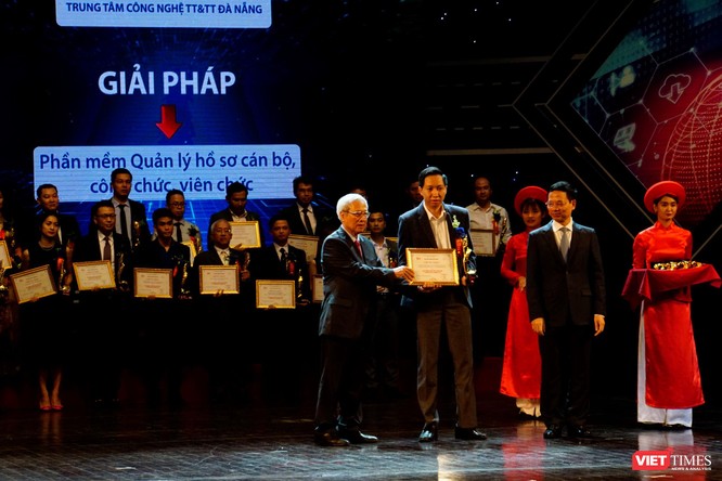 Giải thưởng Chuyển đổi số Việt Nam cổ vũ ứng dụng công nghệ để chuyển đổi số mạnh mẽ ảnh 47
