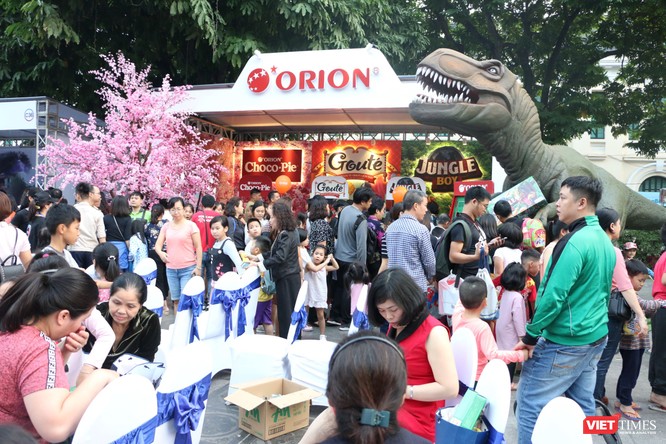Hàng chục nghìn người chen chúc tham dự lễ hội văn hóa và ẩm thực Hàn - Việt tại phố đi bộ Hồ Gươm ảnh 18