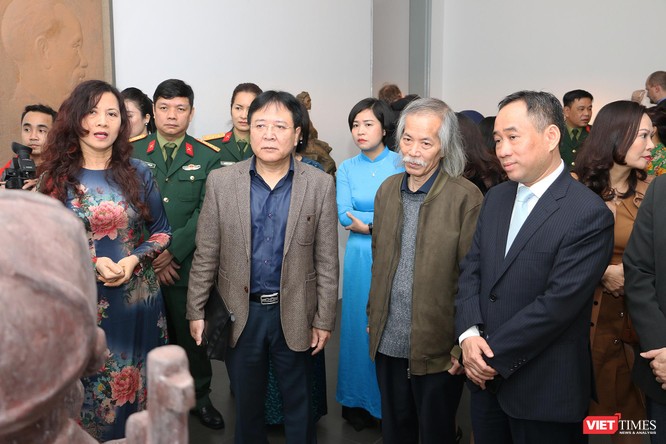 Bảo tàng Mỹ thuật Việt Nam khai mạc triển lãm Mùa xuân Đất nước, trưng bày tác phẩm từ nhiều thế hệ ảnh 3