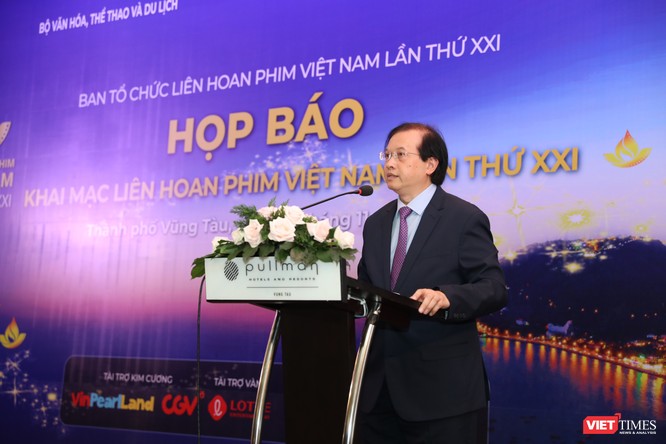 Thứ trưởng Tạ Quang Đông chủ trì cuộc họp báo 