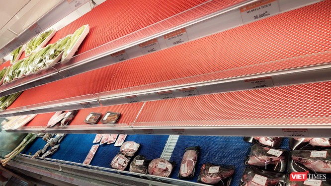 TP.HCM: Người dân vét sạch nhiều siêu thị vì mua online không khả thi ảnh 1