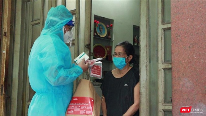 TP.HCM: F0 chuyển nặng trong đợt bùng dịch mới được tiếp nhận điều trị thế nào? ảnh 24