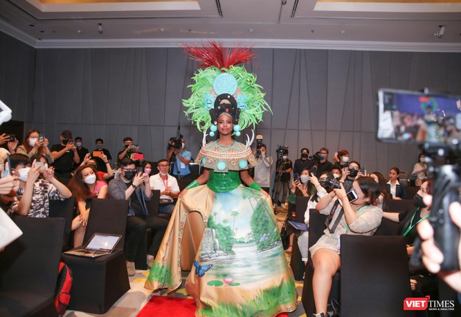 Miss Earth 2021 bất ngờ xuất hiện, làm giám khảo cuộc thi Hoa hậu các Dân tộc Việt Nam 2022 ảnh 12