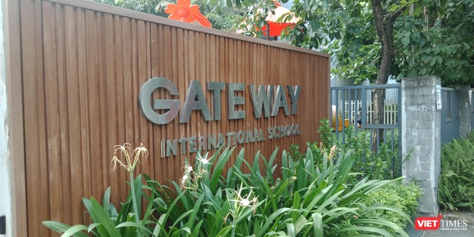 Vụ cháu bé tử vong trên xe ô tô đưa đón của Trường Tiểu học Gateway: Nhà trường tự gắn mác “quốc tế” ảnh 2