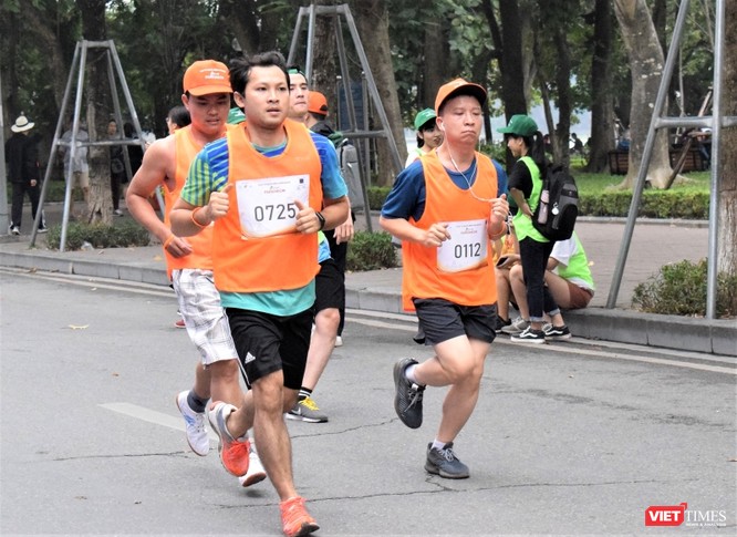 2.000 người dân Thủ đô chạy tham gia chạy vì bệnh nhân Parkinson ảnh 5
