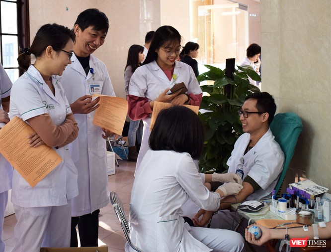 Bệnh viện Hữu nghị Việt Đức có thể thiếu hơn 10.000 đơn vị máu để cấp cứu bệnh nhân trong dịp Tết ảnh 10