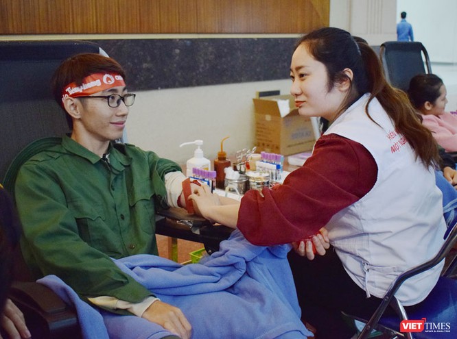 Phó Thủ tướng Thường trực Chính phủ Trương Hòa Bình dự khai mạc ngày hội Chủ nhật Đỏ nhằm khắc phục tình trạng thiếu máu điều trị ảnh 8