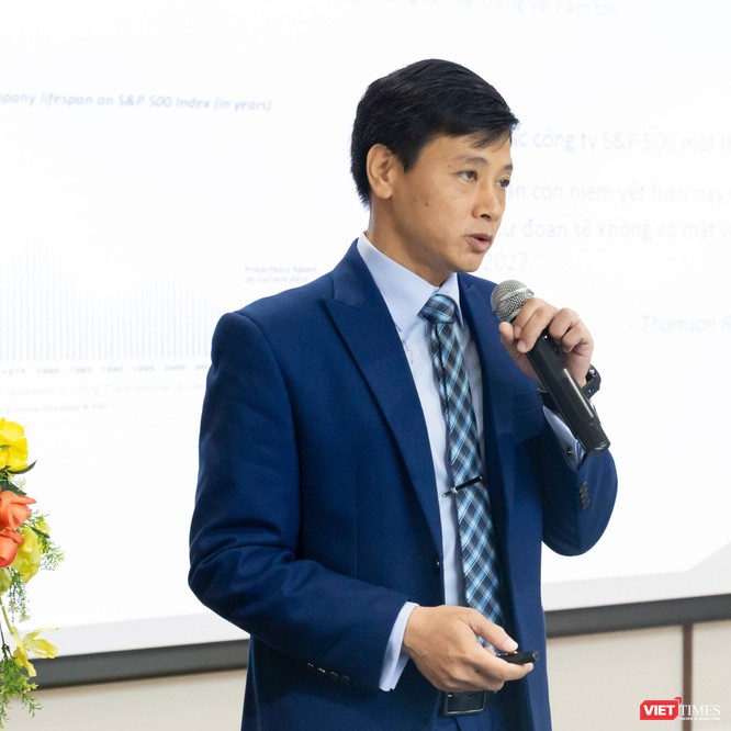 Ông Đào Trung Thành, chuyên gia CNTT, nói về việc có nên cho phép học sinh sử dụng điện thoại di động trong lớp
